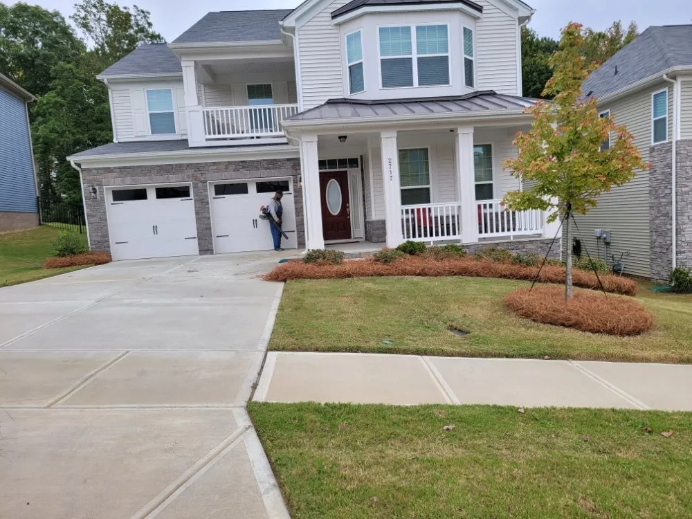 Reliable landscaping services in Charlotte, NC - Sincere's Pineneedles