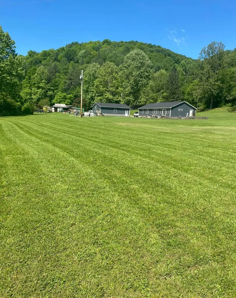 Professional lawn mowing service for homes across Salem, WV - Sinclair Lawncare
