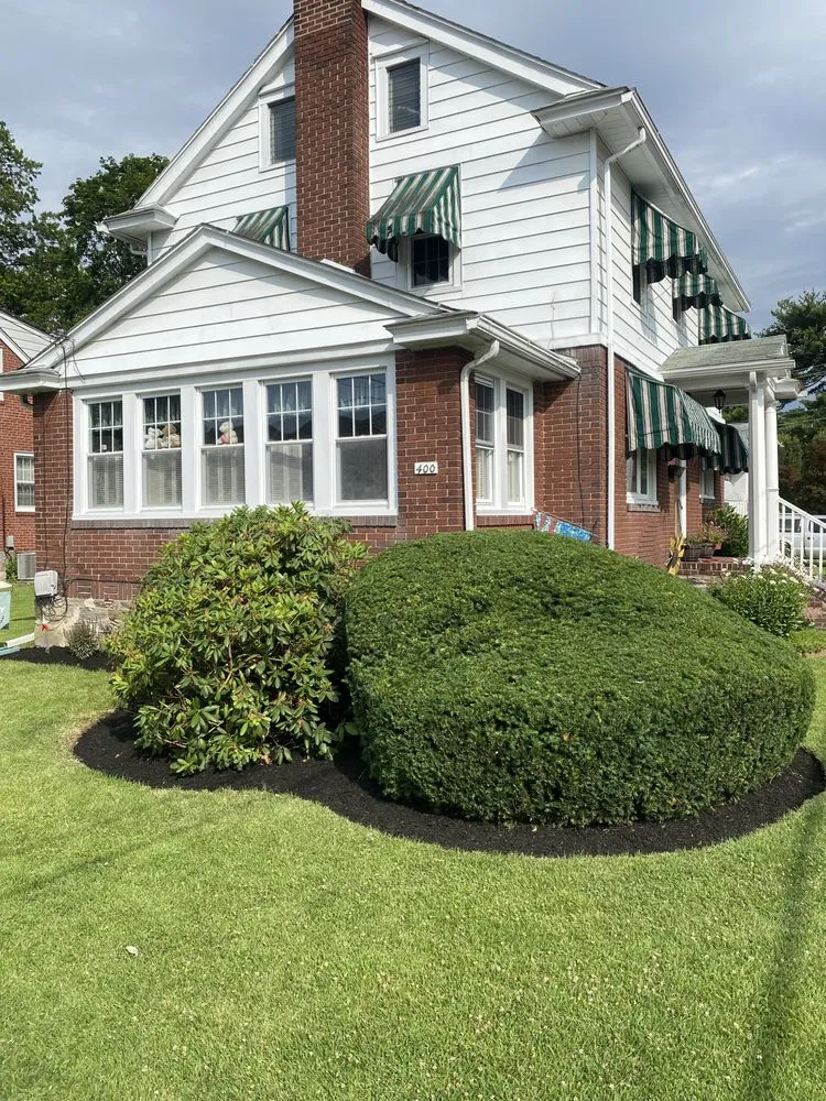 Top-rated lawn care service with custom design across Holmes, PA - Sinex Landscaping