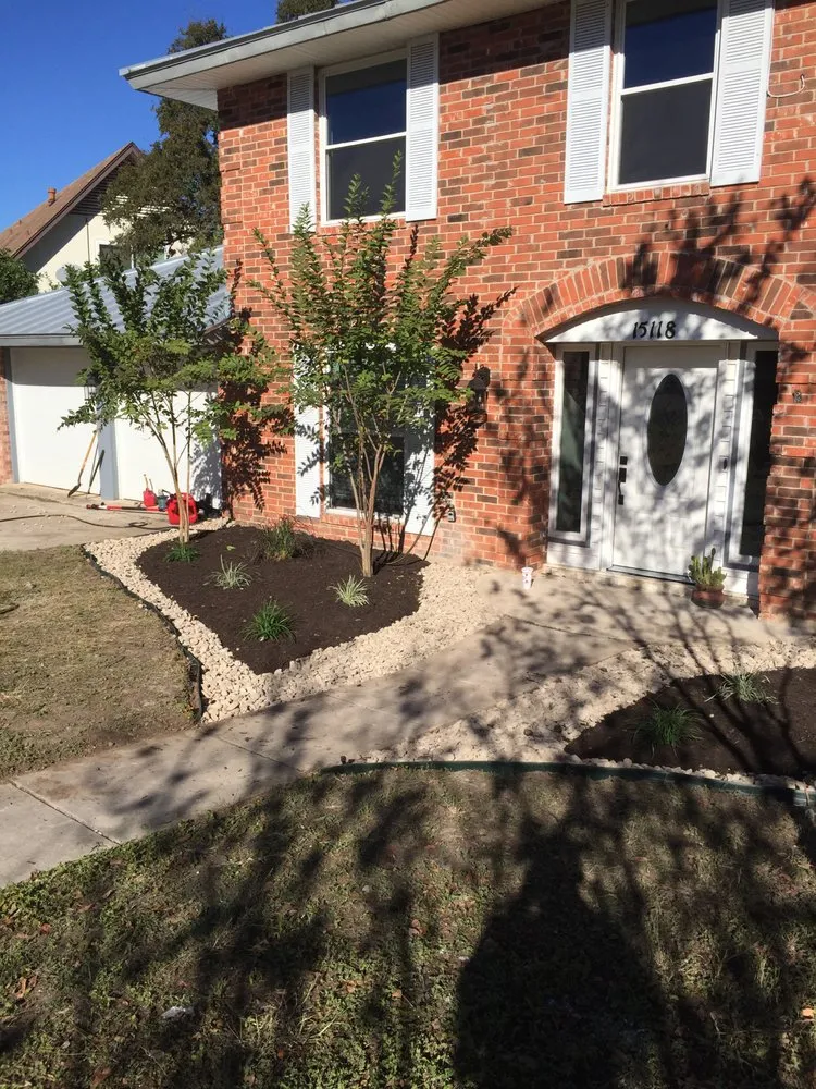 Local landscaping services experts serving Bulverde, TX - Singer Services