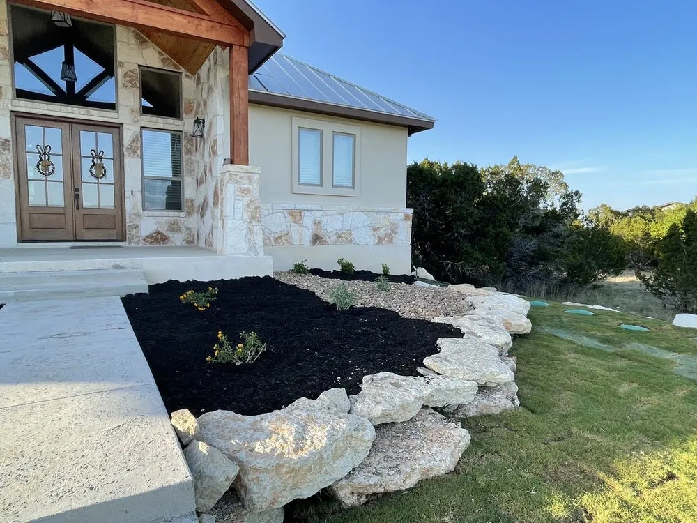 Reliable landscaping services experts serving Bulverde, TX - Singer Services