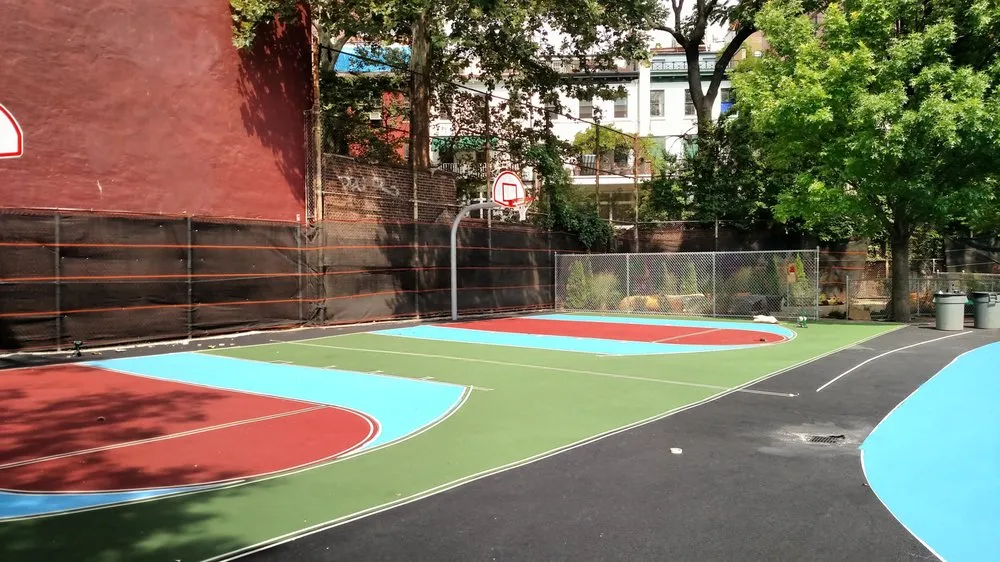 Expert lawn care service experts serving Queens Village, NY - Singh Landscaping Corp