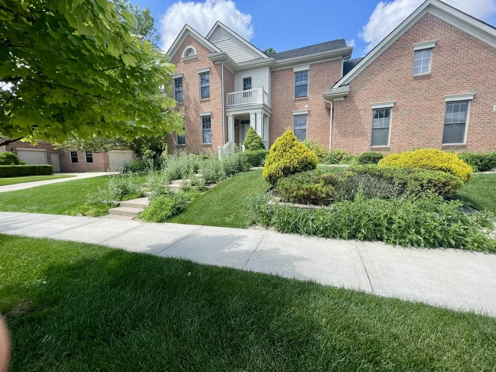 Reliable yard cleanup service experts serving Canton, MI - Singhbrothes Landscape