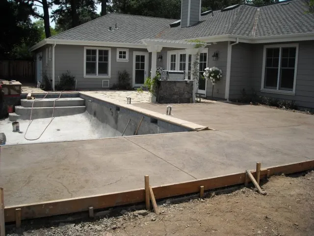Professional lawn care service with custom design in San Carlos, CA by Sione's Concrete Construction