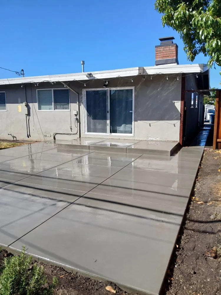 Reliable yard maintenance in San Carlos, CA by Sione's Concrete Construction