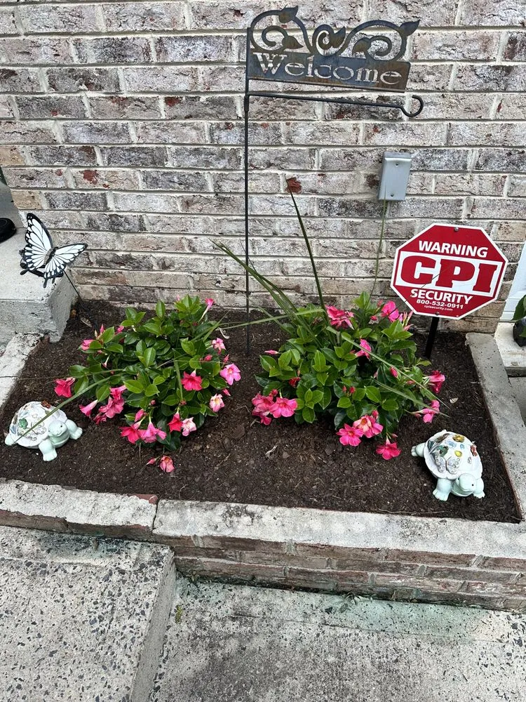 Trusted garden landscaping for homes in Charlotte, NC by Sipe's Sights Premium Landscaping