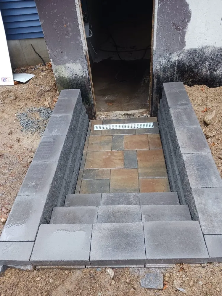 Professional yard maintenance experts serving Rockland, MA - Siqueira Landscape Construction