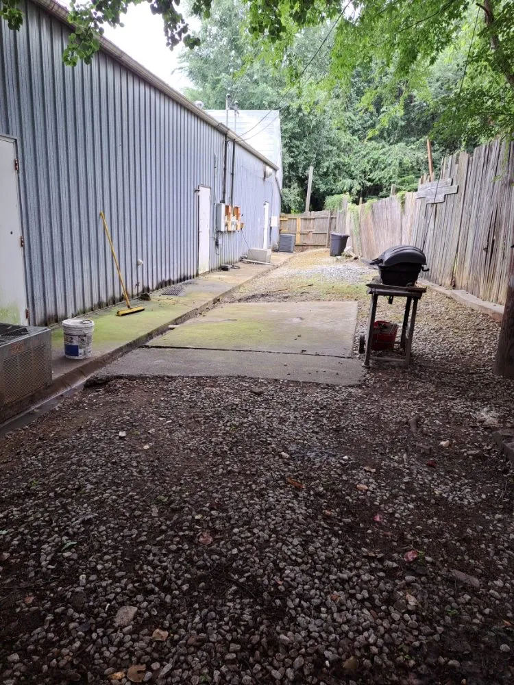 Affordable yard maintenance in Morrow, GA by Sir Garvin Landscape