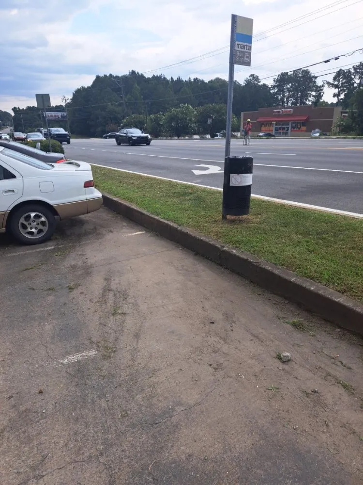 Affordable yard maintenance experts serving Morrow, GA - Sir Garvin Landscape