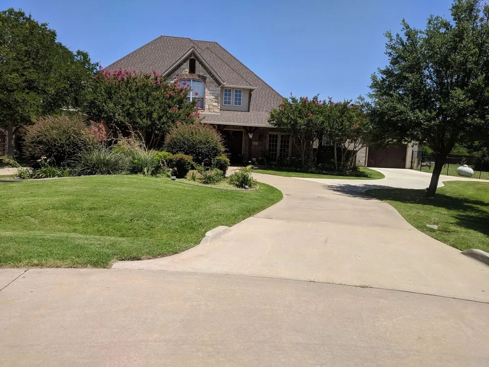 Custom lawn mowing service for beautiful yards across Denton, TX - Sir Mows A Lot