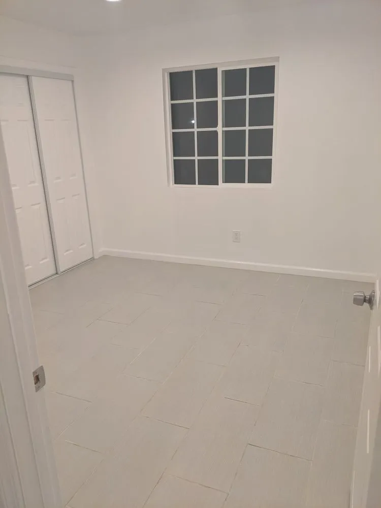 Top-rated lawn mowing service experts serving Canoga Park, CA - Sire Energy Construction