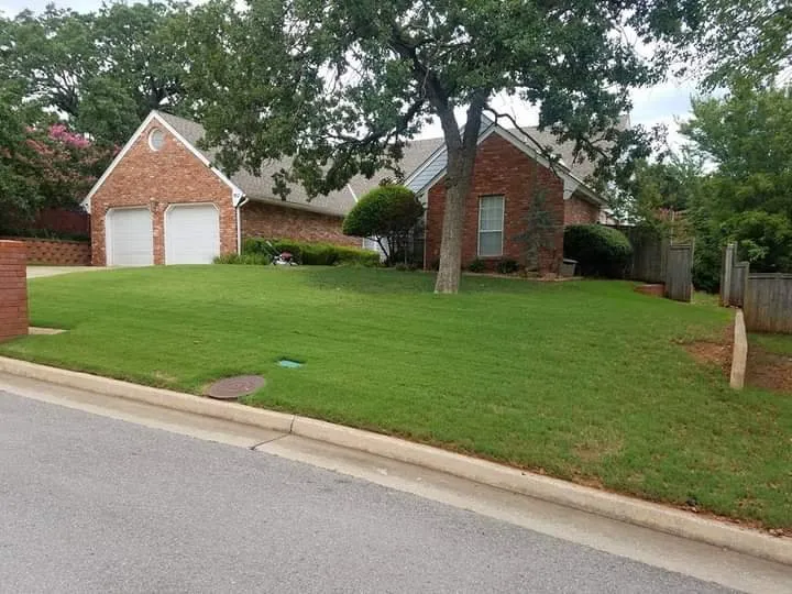 Professional lawn care service in Oklahoma City, OK by Sirius Lawn Services