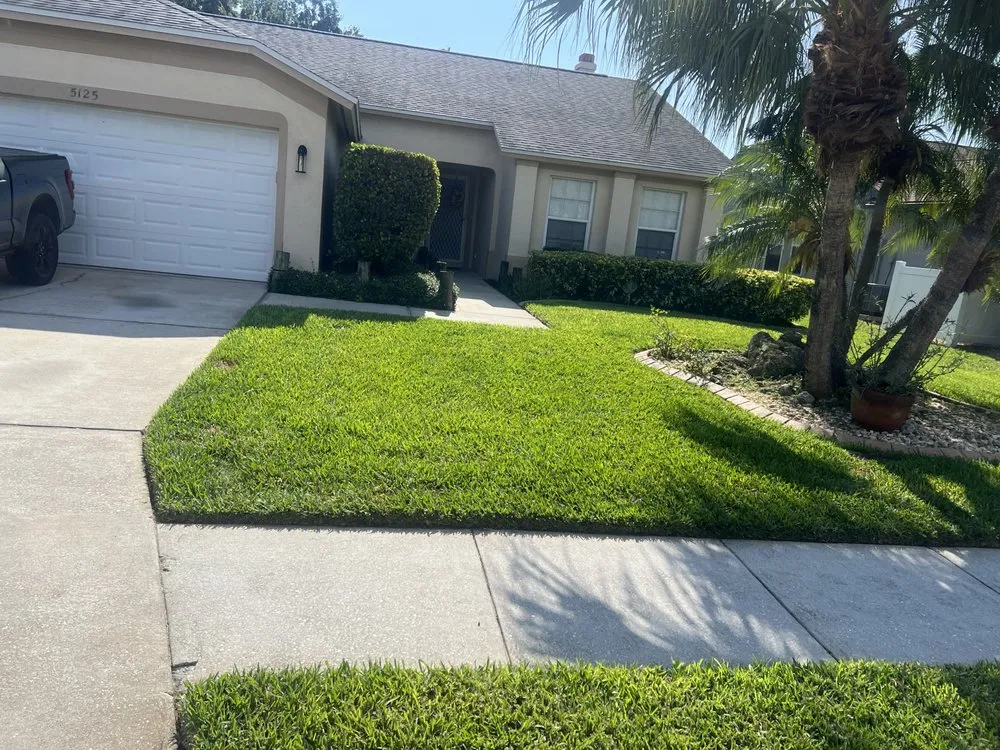 Local yard cleanup service experts serving Palmetto, FL - Sir’s Services