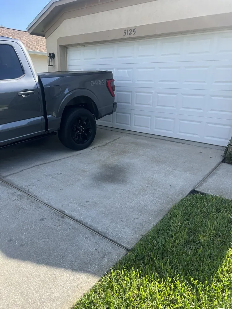 Reliable lawn care service in Palmetto, FL - Sir’s Services