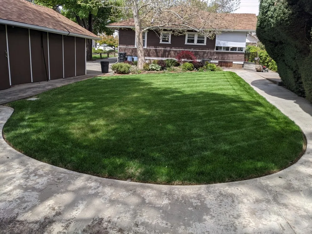 Professional lawn care service for residential properties in Weed, CA by Siskiyou Maintenance