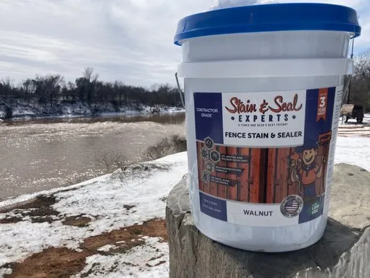 Sisneros Fencing & Landscaping Logo