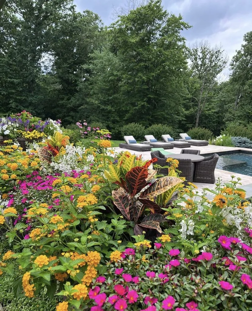 Trusted garden landscaping in Great Falls, VA by Sisson Landscapes