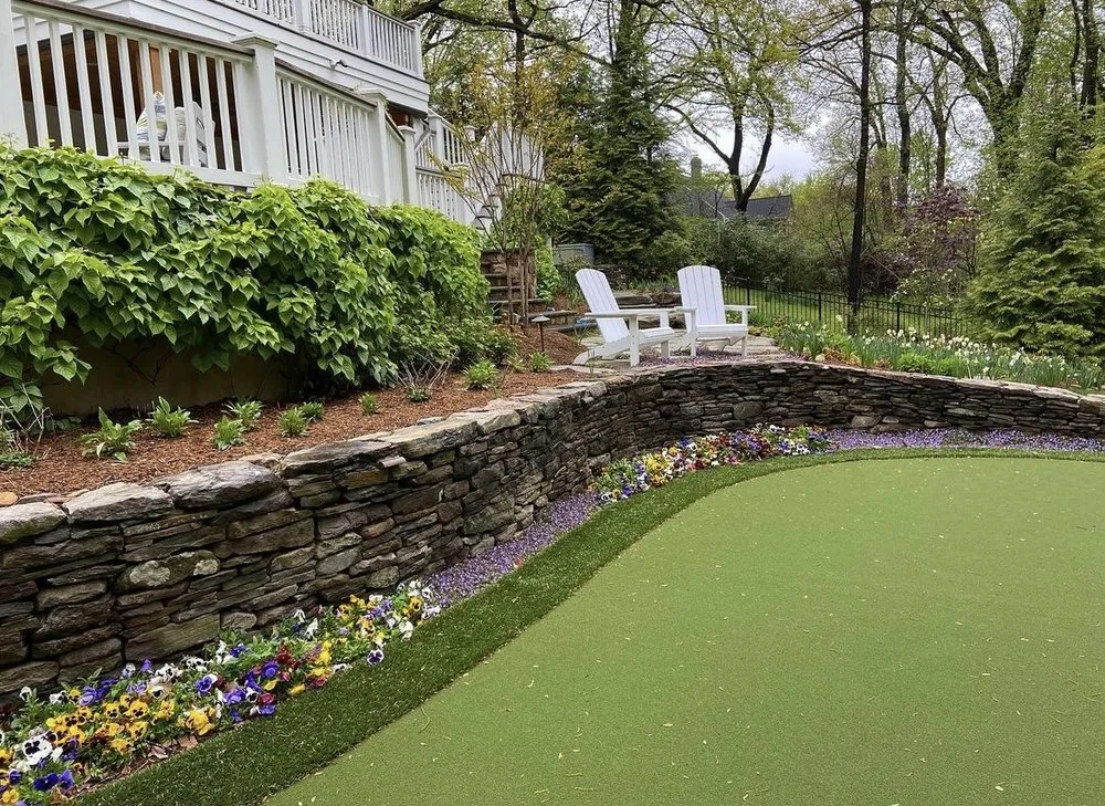 Professional yard cleanup service for beautiful yards in Great Falls, VA by Sisson Landscapes