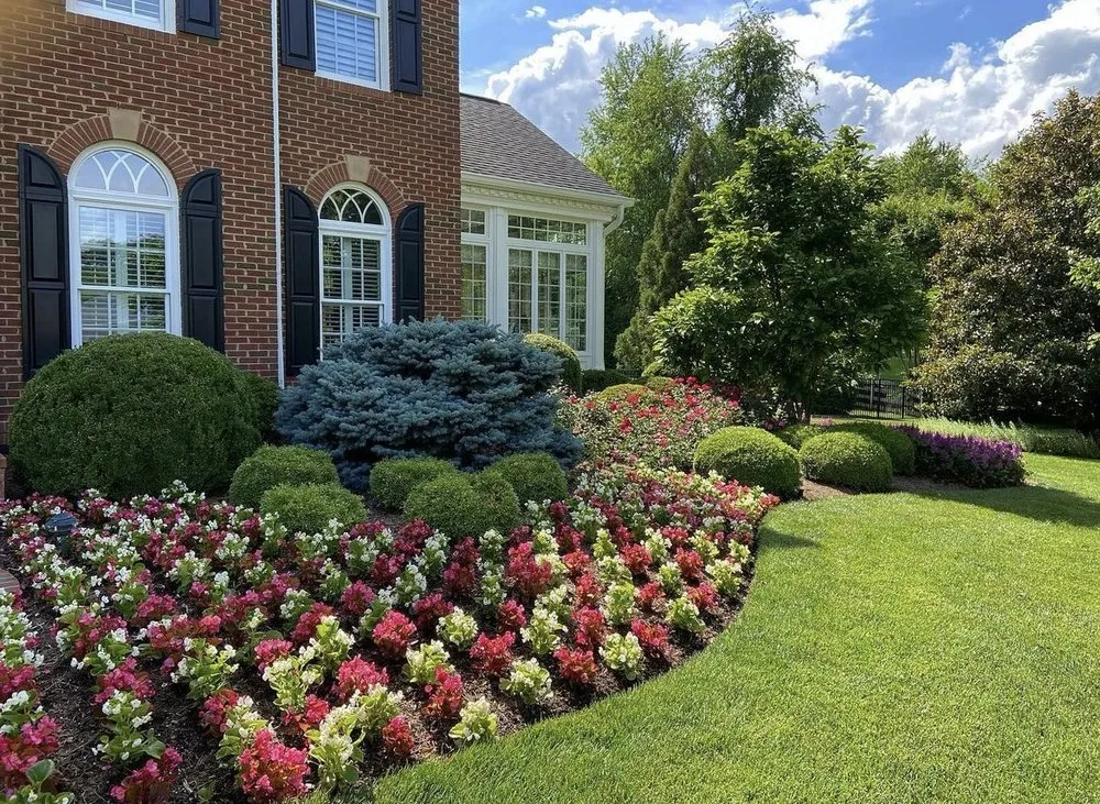 Custom yard maintenance in Great Falls, VA by Sisson Landscapes