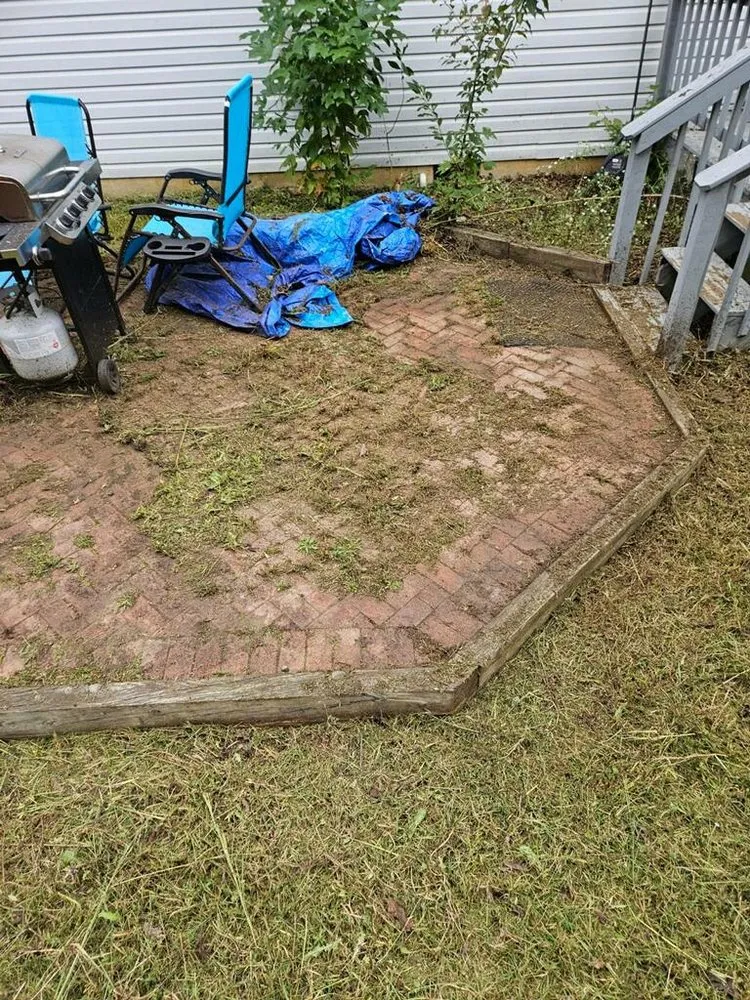 Affordable outdoor landscaping in Fredericksburg, VA by Sisters With A Mower