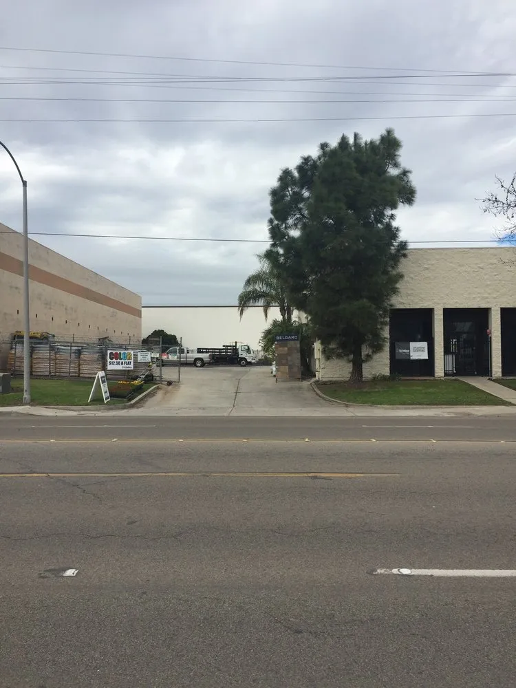 Affordable lawn mowing service in Escondido, CA by SiteOne Landscape Supply