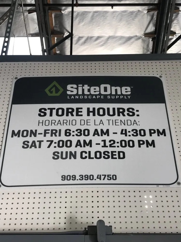 Affordable yard cleanup service for beautiful yards across Ontario, CA - SiteOne Landscape Supply