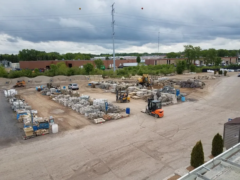 Top-rated residential landscaping in Plymouth, MN by SiteOne Landscape Supply