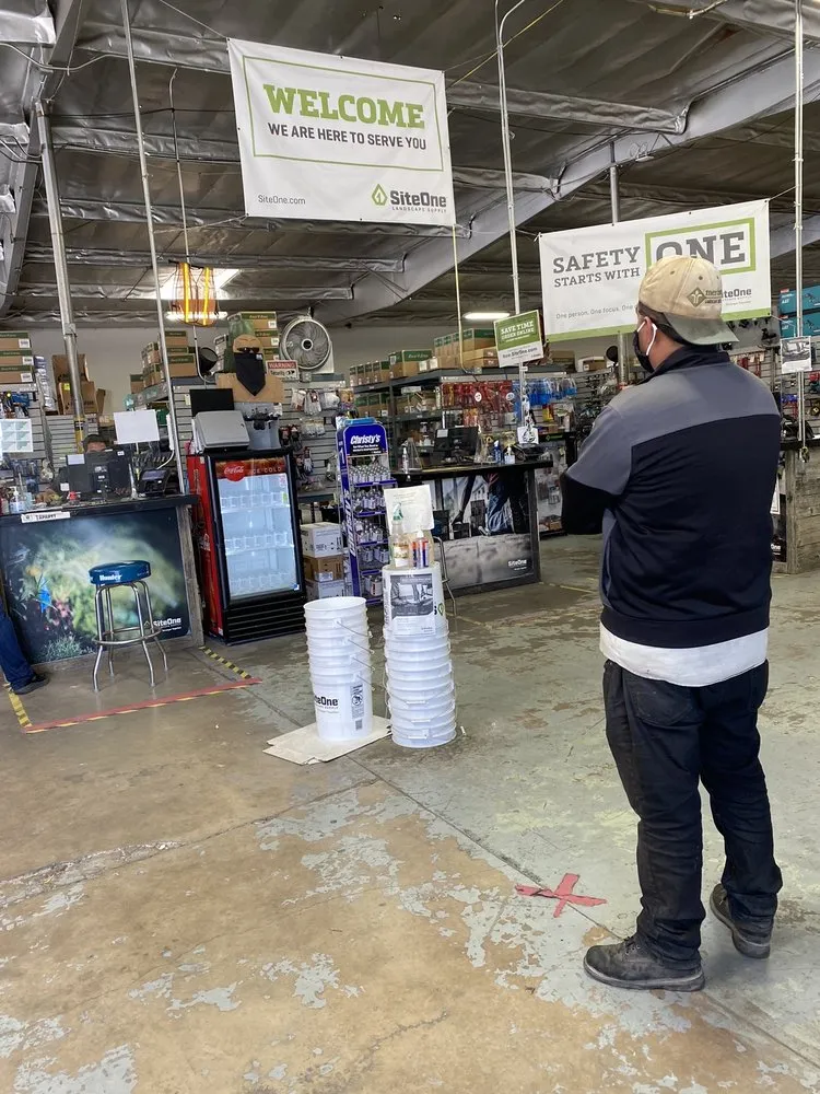 Affordable outdoor landscaping experts serving Santa Ana, CA - SiteOne Landscape Supply