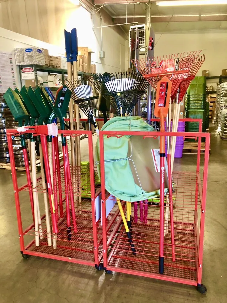 Local yard cleanup service experts serving Thousand Oaks, CA - Siteone Landscape Supply