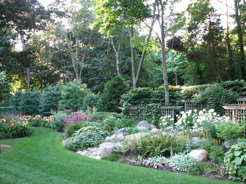 Expert yard cleanup service for homes in Stony Brook, NY by Sitescapes Landscape Design