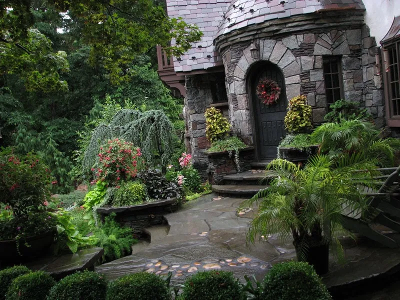 Affordable yard maintenance experts serving Stony Brook, NY - Sitescapes Landscape Design