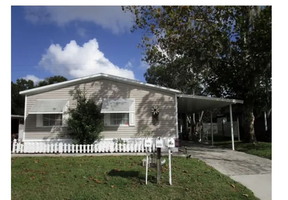 Expert landscape design in Mount Plymouth, FL - Sitzer Immaculate Touch