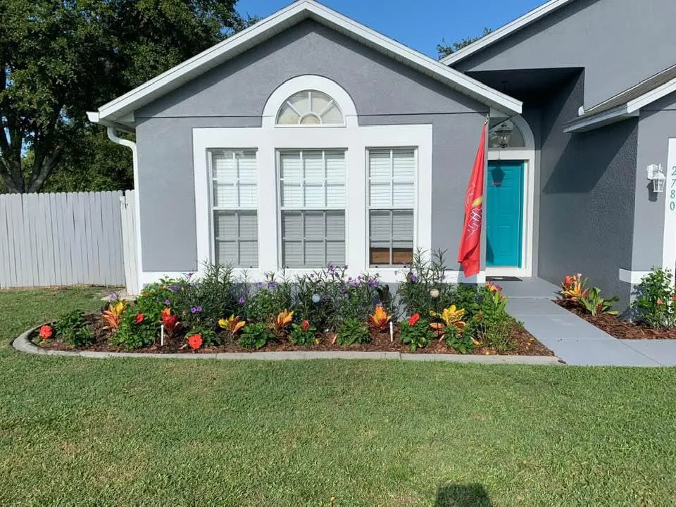 Custom lawn care service for residential properties in Mount Plymouth, FL by Sitzer Immaculate Touch