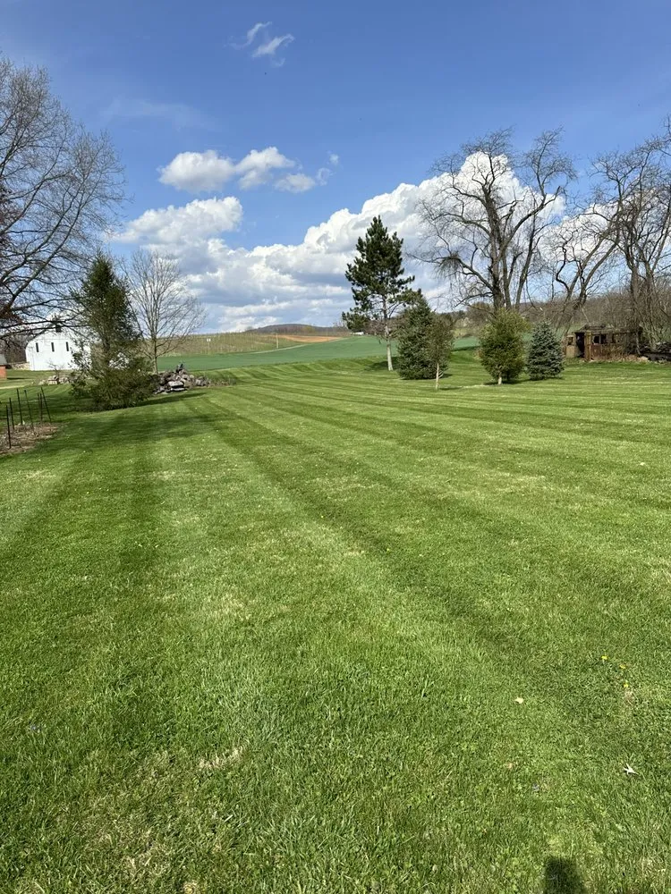 Reliable yard maintenance in Waynesboro, PA - SJ Landscaping & Services