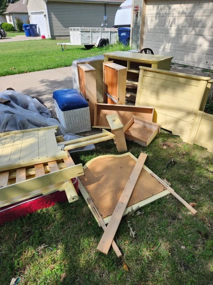 Affordable lawn mowing service for homes across Carl Junction, MO - S&J Lawn care