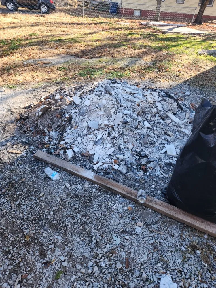 Local lawn mowing service for beautiful yards across Carl Junction, MO - S&J Lawn care