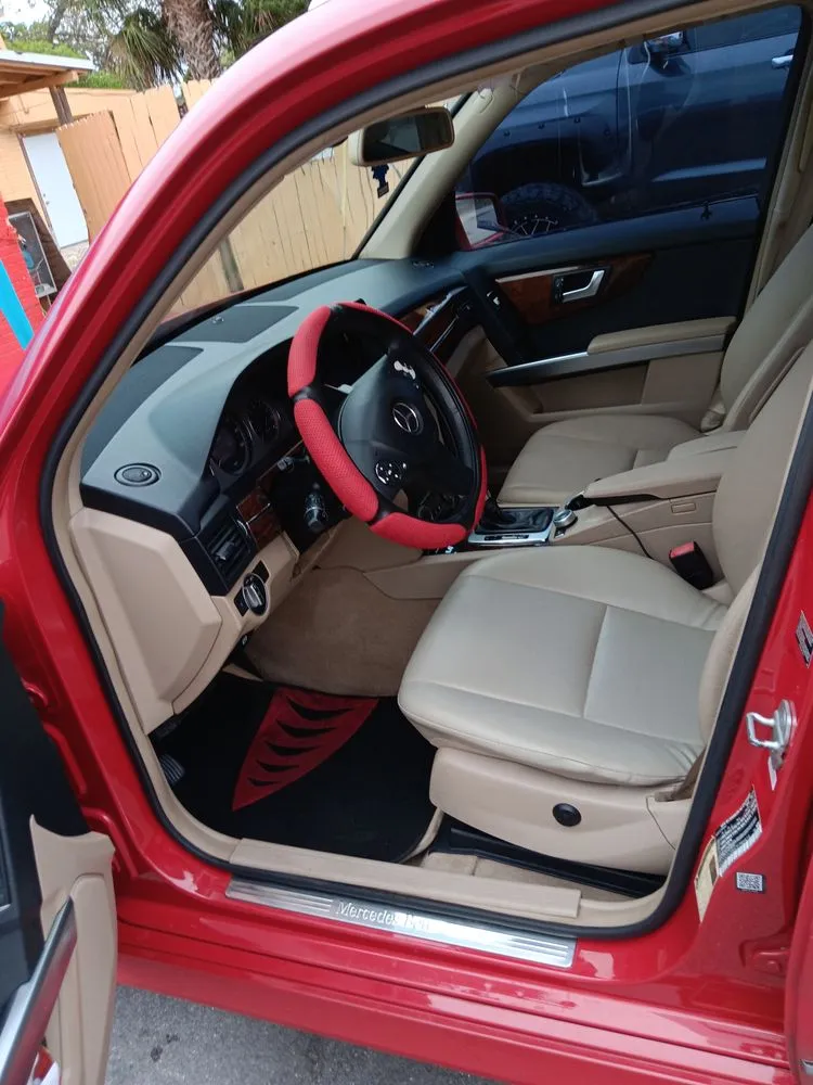 Local yard cleanup service for beautiful yards in Fort Pierce, FL by SJ Pressure Washing & Landscaping