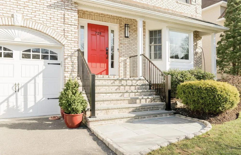 Custom lawn mowing service experts serving Cranford, NJ - SJC Lawncare