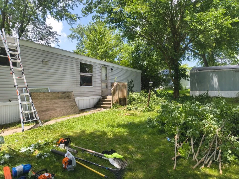 Professional outdoor landscaping in Fort Wayne, IN by SJH Family Lawn care