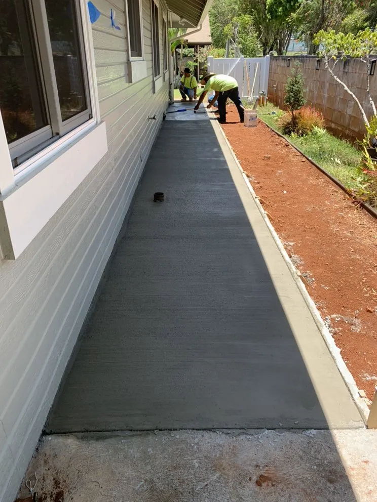 Custom landscaping services for year-round maintenance in Waipahu, HI by SJM Landscaping