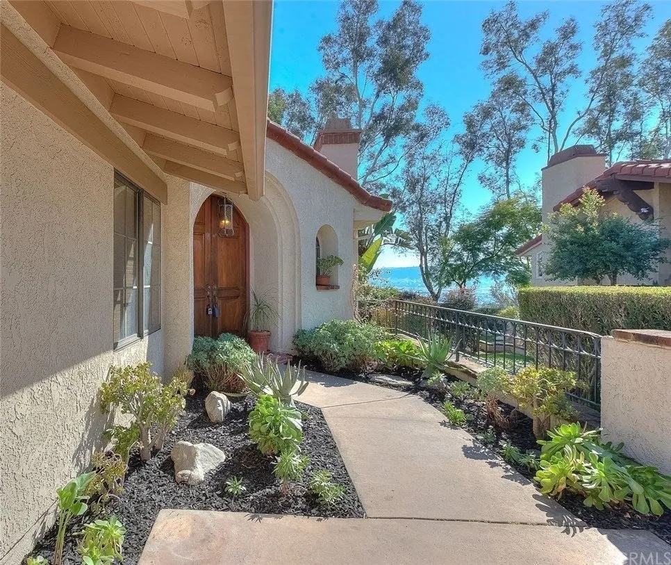 Expert landscaping services experts serving Corona, CA - Sjn Gardening And Landscaping