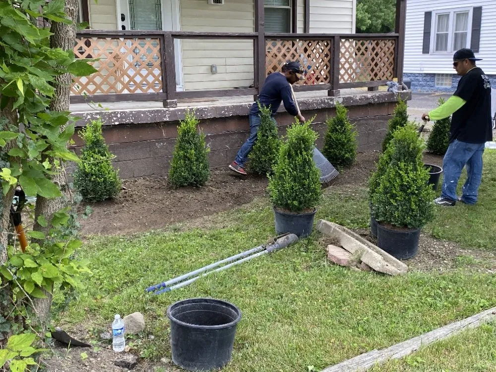 Reliable yard cleanup service experts serving Columbus, OH - SJN,s Landscaping