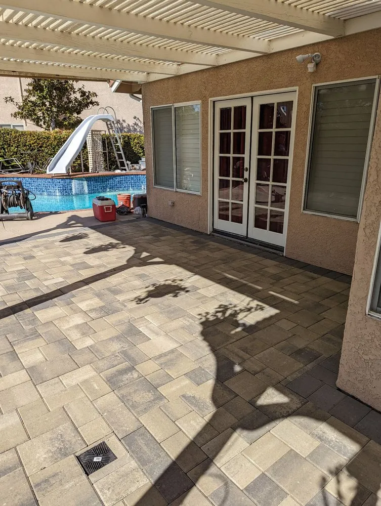 Local lawn care service experts serving Santa Clarita, CA - SJR Landscape