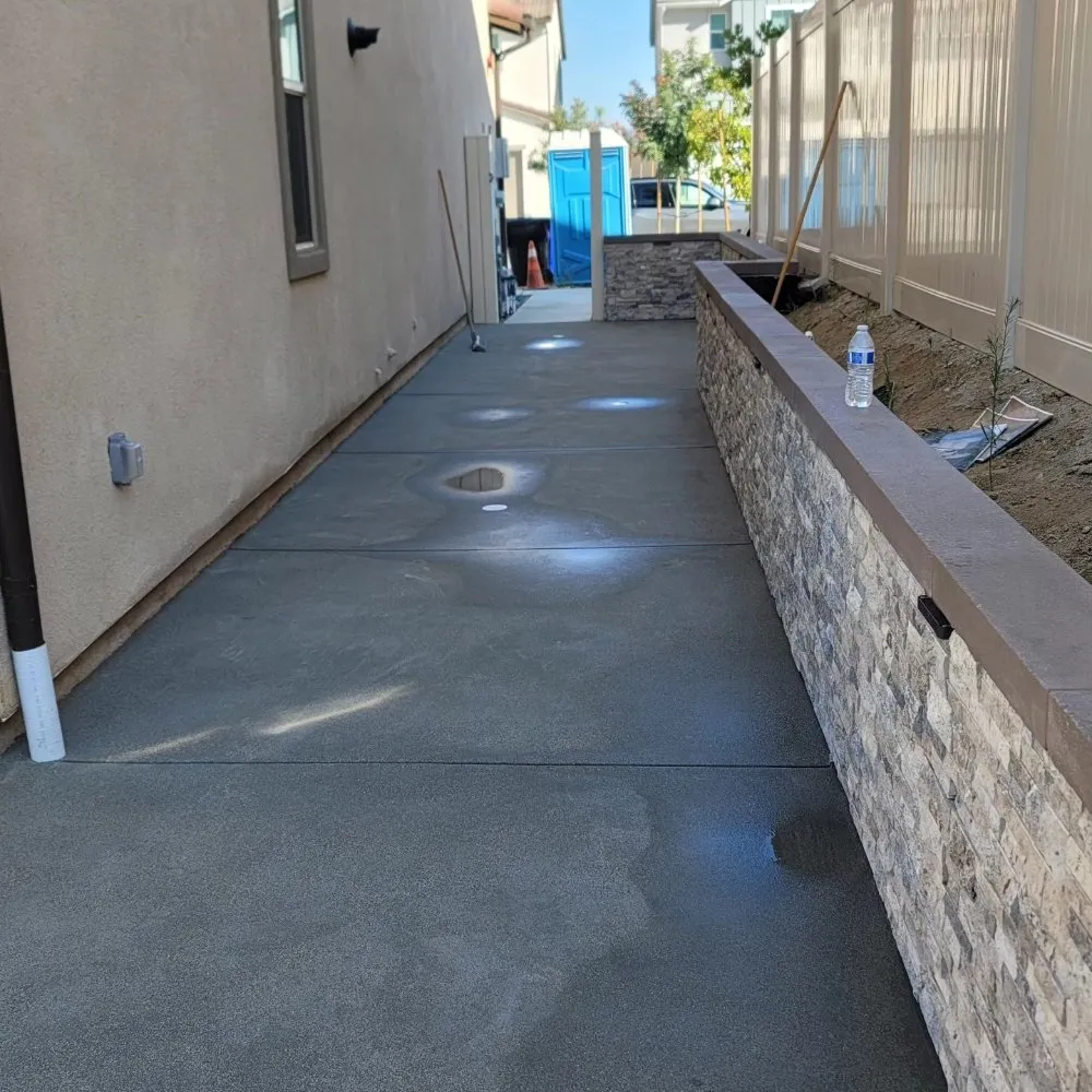 Trusted yard maintenance experts serving Santa Clarita, CA - SJR Landscape