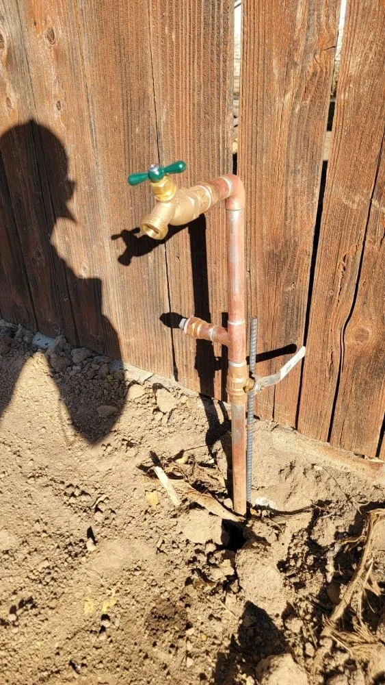 Local yard cleanup service experts serving Canyon Country, CA - SJR Landscaping