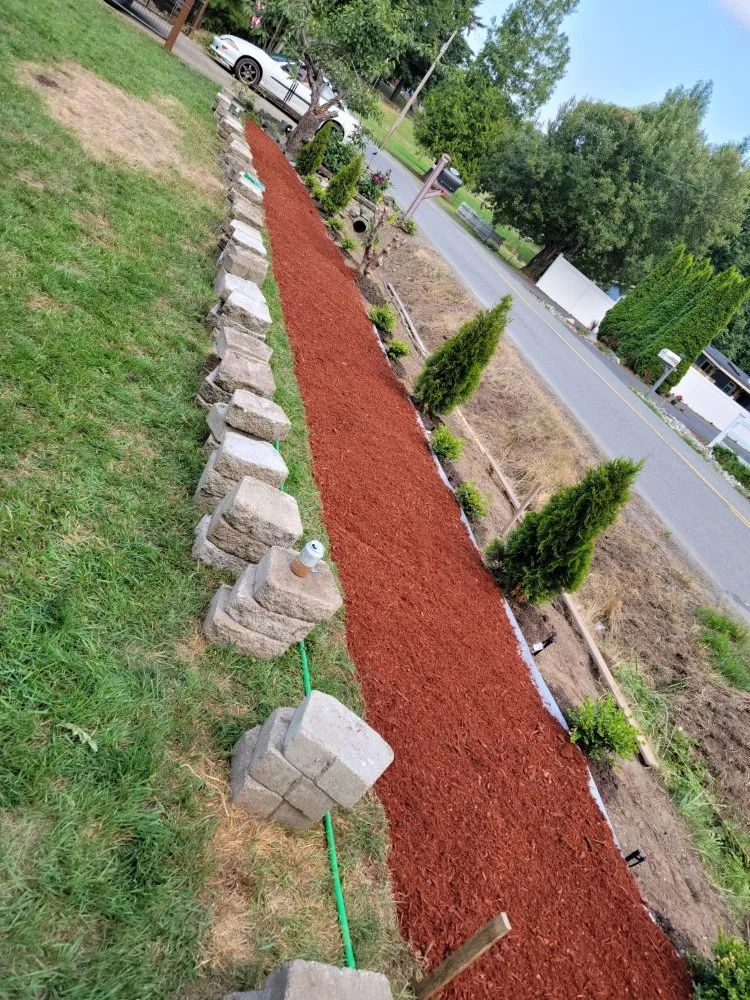 Local outdoor landscaping experts serving Port Orchard, WA - Sk Lawn And Fence