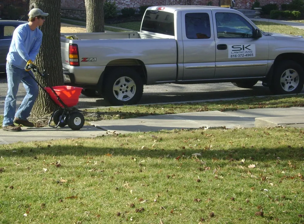 Expert yard cleanup service in Kansas City, MO by SK Lawn Care