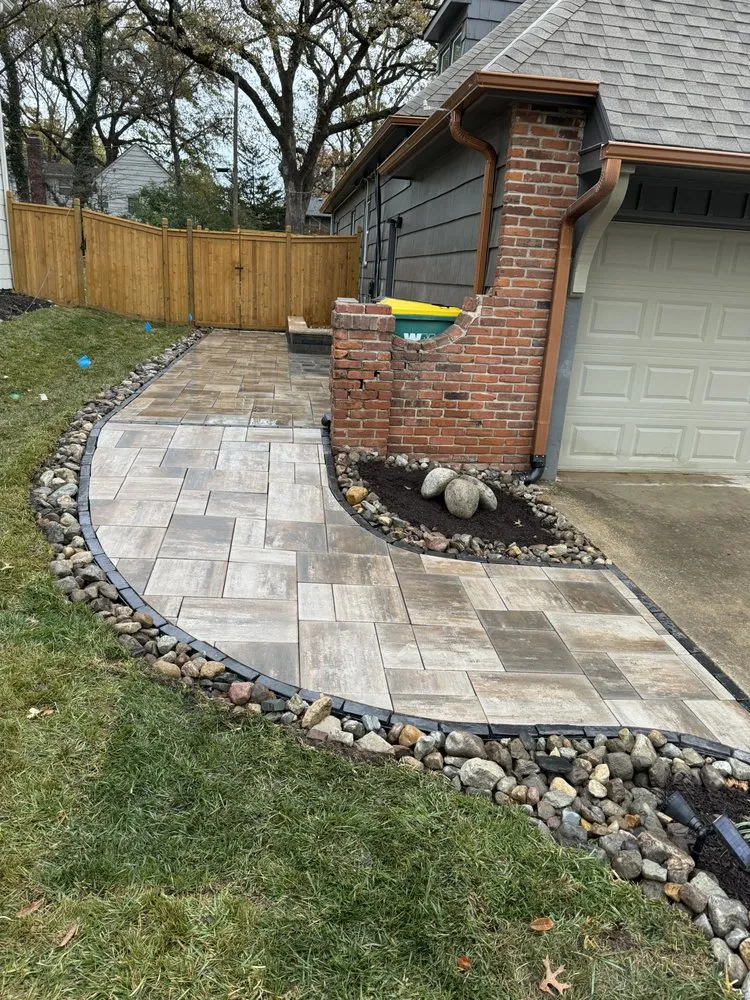 Reliable garden landscaping experts serving Kansas City, MO - SK Lawn Care