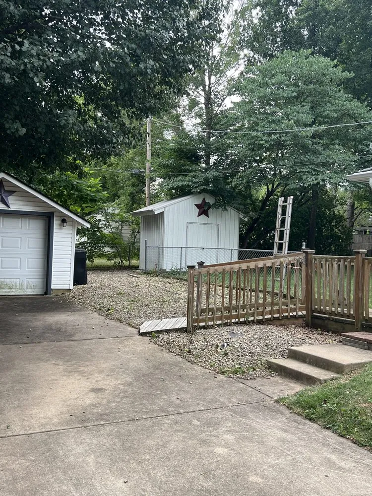 Local lawn care service in Desloge, MO by Skaggs