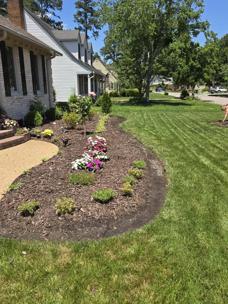 Affordable garden landscaping experts serving Chesapeake, VA - Skeeter's Lawn Care